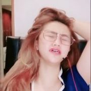 Alicia uting pink mulus