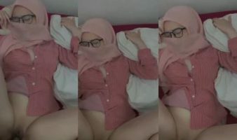 Bokep Jilbab Pink Cantik Mulus Viral di Twitter - AVTub