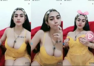 Nungging Ebot Menggoda Mbak Nadya Remas Gunung Kembar - AVTub